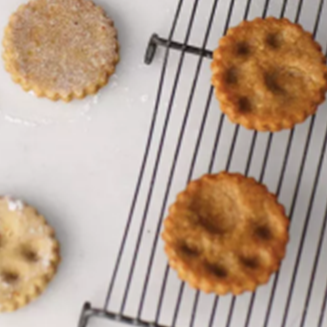 Paw-Print Dog Biscuits Paw Print Dog Biscuits封面