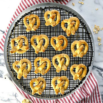 Oat and Apple Dog Pretzels